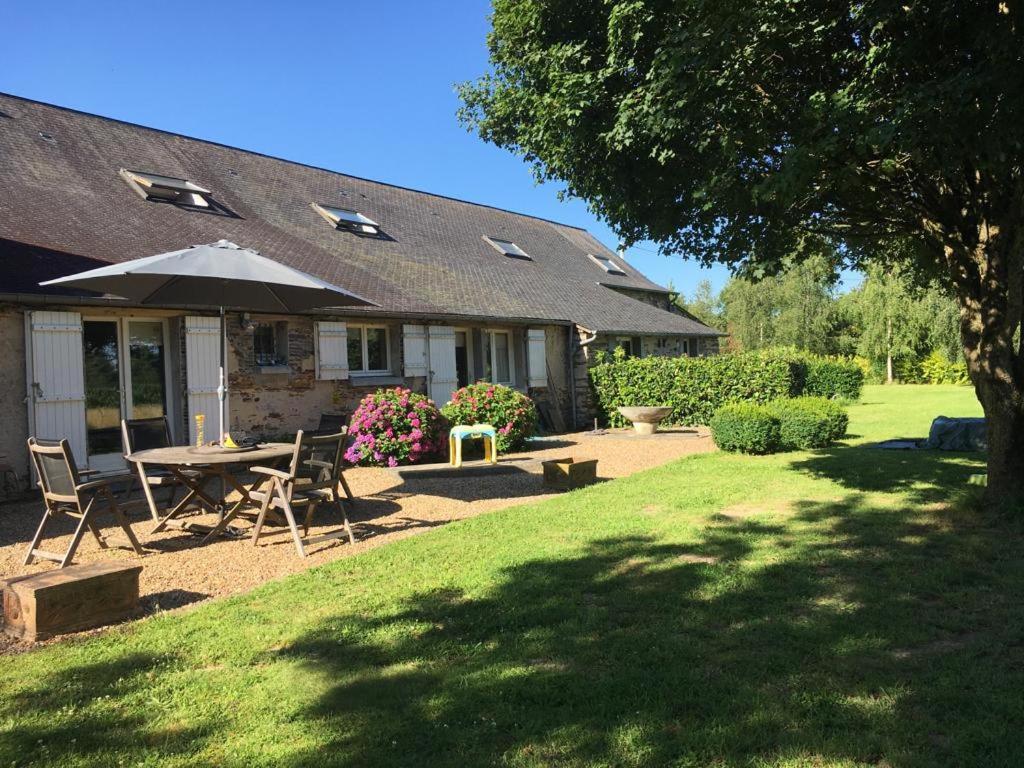 La Veillonnais Bed & Breakfast Angrie Exterior photo